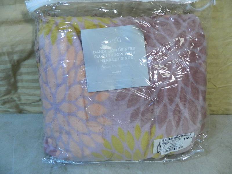 lot 39 image: New Dandelion Printed Plush Throw with Chenille Fringe