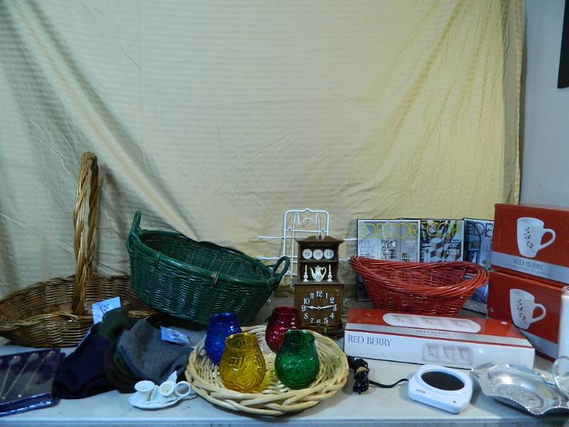 lot 63 image: Baskets, New Hats, and More