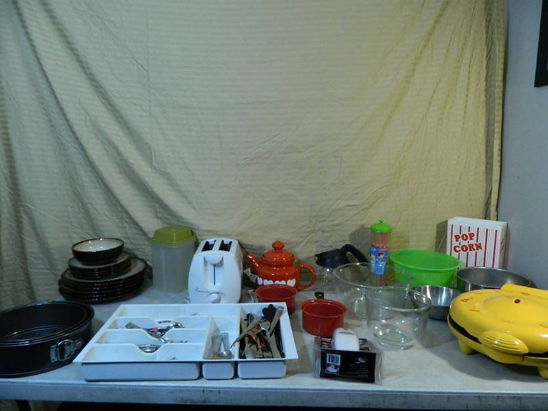 lot 85 image: Kitchen Items and More
