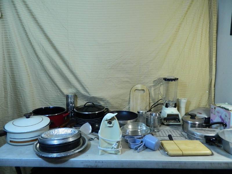 lot 90 image: Kitchen Items and More