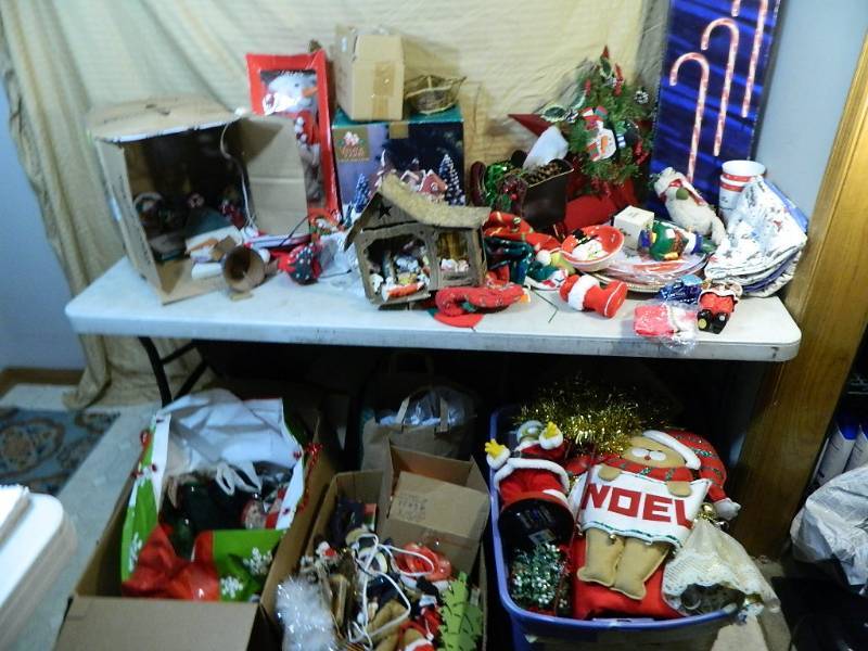 lot 93 image: Large Assortment of Christmas Decor