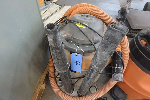lot 4 image: Ridgid Vac