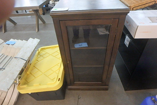 lot 65 image: WineDisplay Case