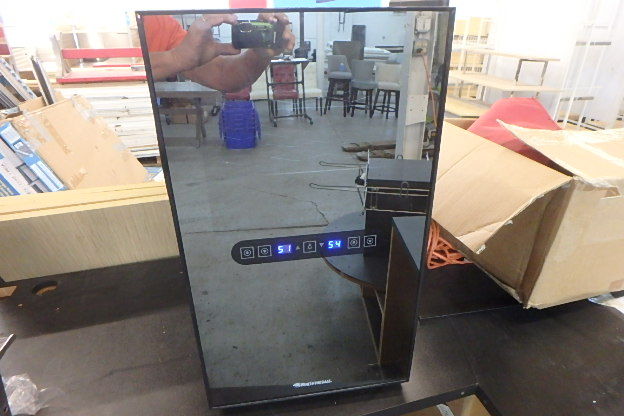 lot 67 image: Wine Cooler