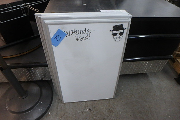 lot 72 image: (5) White Boards