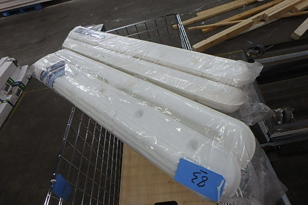 lot 83 image: Boat Bumper