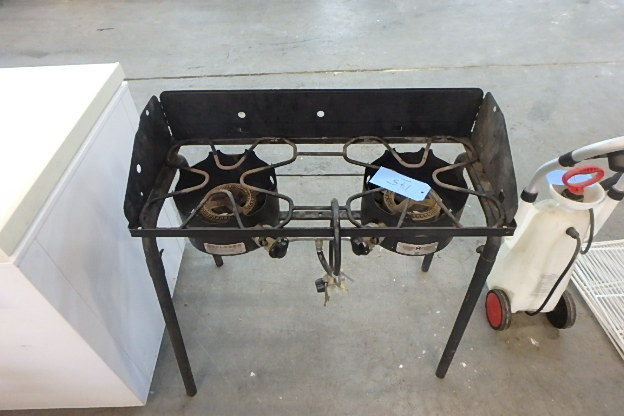 lot 145 image: Camp Chef Gas Burner
