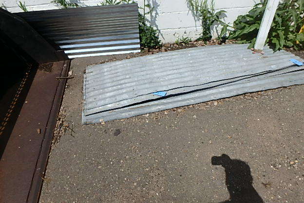 lot 164 image: 5 Pieces of Barn Tin
