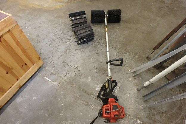 lot 184 image: Power Broom