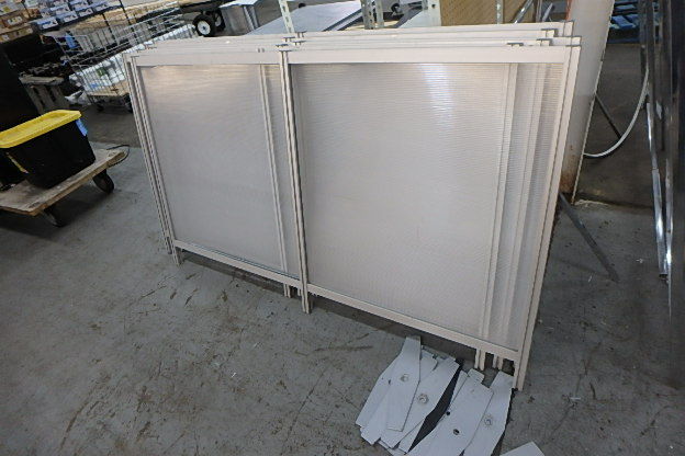 lot 191 image: Clear Plastic Divider Panels