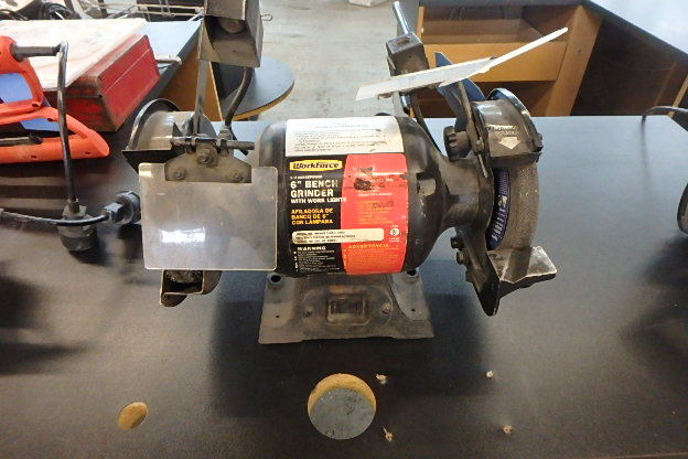 lot 193 image: Bench Grinder