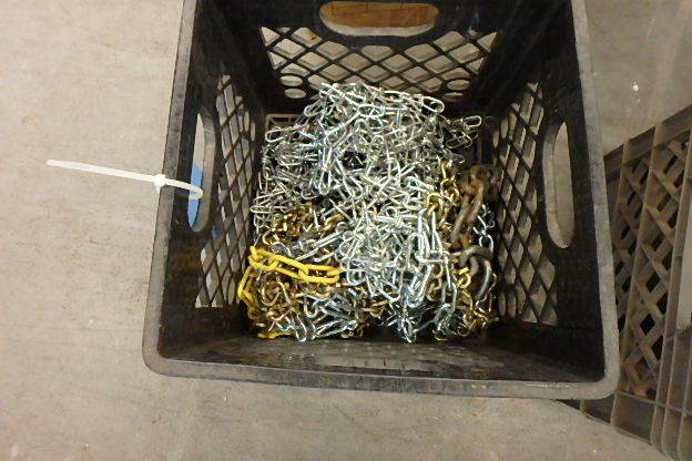 lot 196 image: Lot of Misc Chain