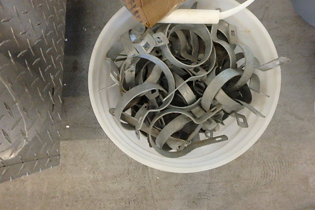 lot 207 image: Lot of Fence Hard Ware, Cable