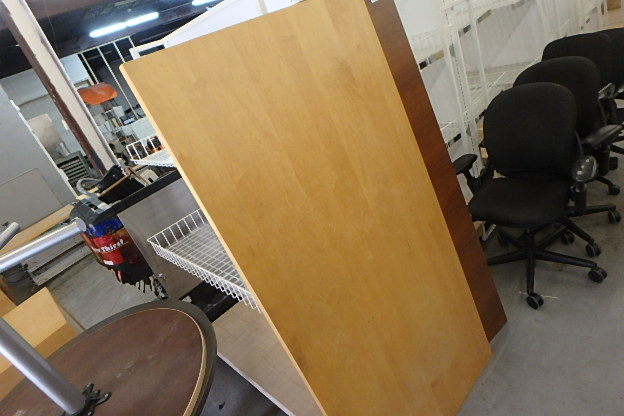 Room And Board Maple Parsons Desk Farmers Market Annex K Bid