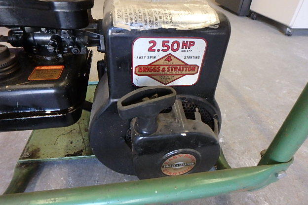 lot 258 image: Gas Powered Pump