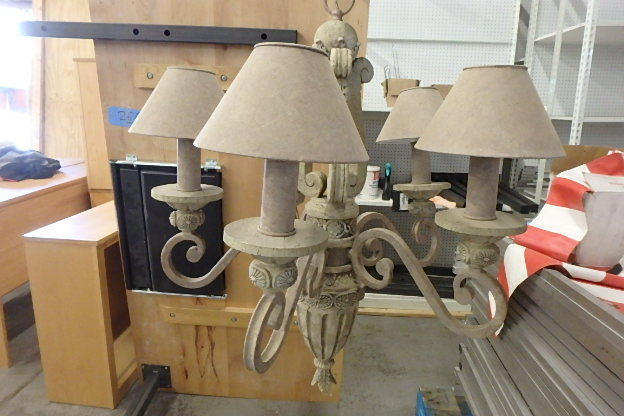 lot 259 image: Light Fixture