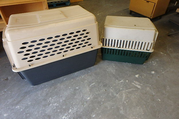 lot 261 image: Two Kennels