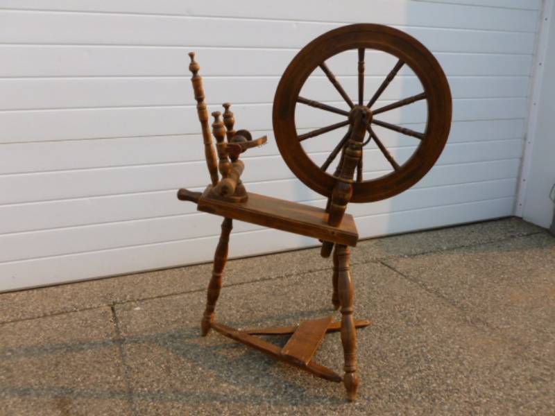 Vintage Spinning Wheel