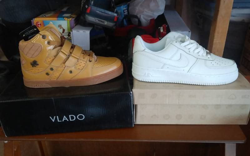 lot 3 image: 2 Pair Shoes Size 7 NEW