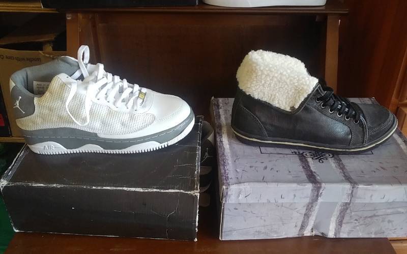 lot 14 image: 2 Pair Shoes Size 8 NEW