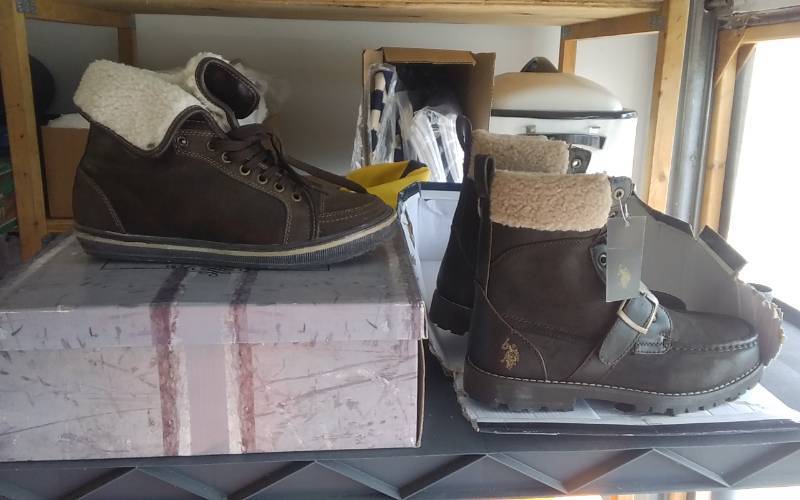 lot 19 image: 2 Pair Shoes Size 8 12 NEW