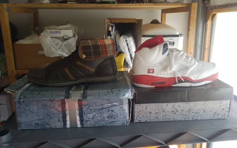 lot 31 image: 2 Pair Shoes Size 11 NEW