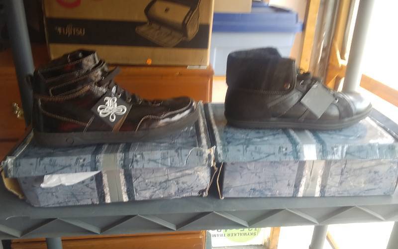 lot 32 image: 2 Pair Shoes Size 11 NEW