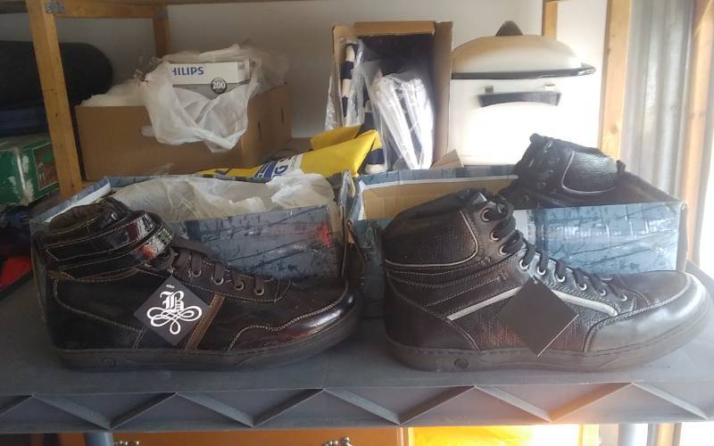 lot 36 image: 2 Pair Shoes Size 12 NEW