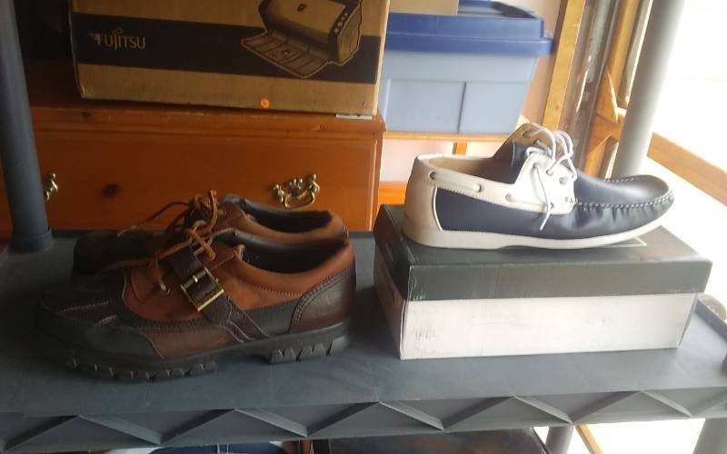 lot 41 image: 2 Pair Shoes Size 13 NEW