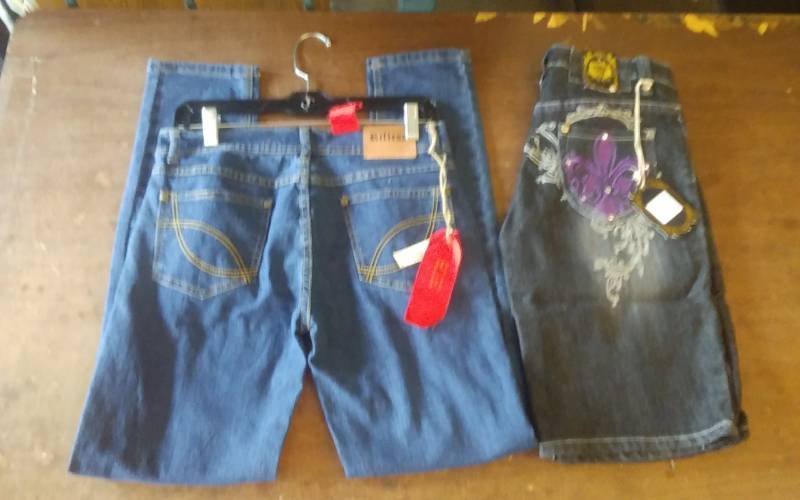 lot 60 image: Junior Jeans & Shorts Size 5
