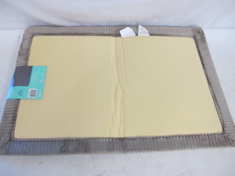 lot 142 image: Novaform Luxe Memory Foam Spa Mat - Khaki - NEW