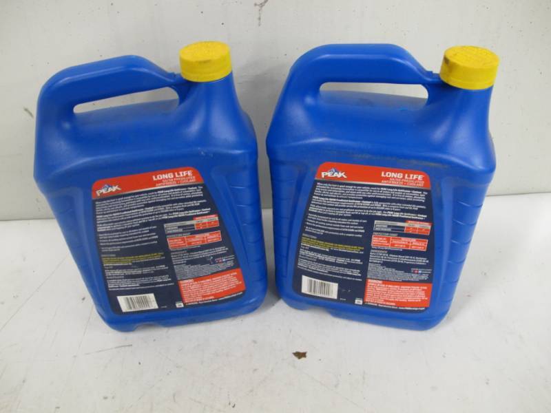lot 211 image: PEAK Long Life 5050 Prediluted Antifreeze and Coolant, 2 Gallons
