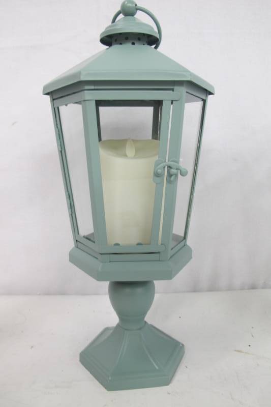 lot 116 image: Luminara 17 Windsor Lantern with Pedestal & Flameless Candle (Slate Green)  - Tested Good