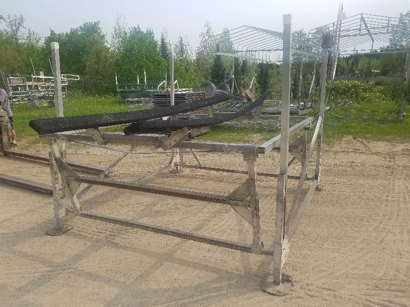 lot 6 image: Hewitt Wheel Crank Boat Lift
