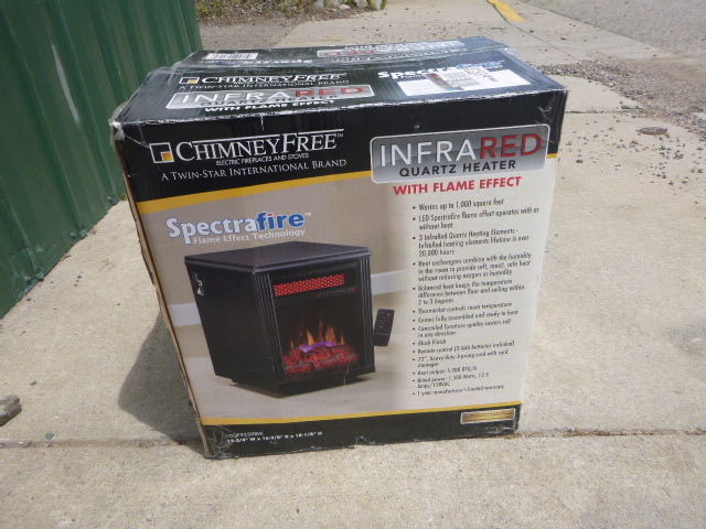lot 14 image: Chimney Free Infrared Quartz Heater