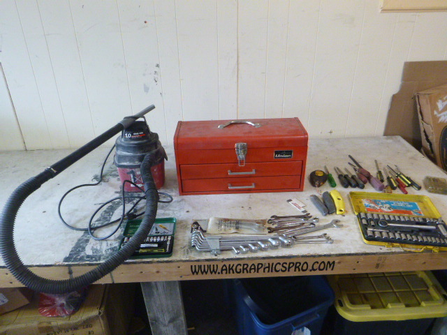 lot 36 image: Miscellaneous Garage Items