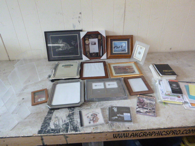 lot 46 image: Lot of Picture Frames