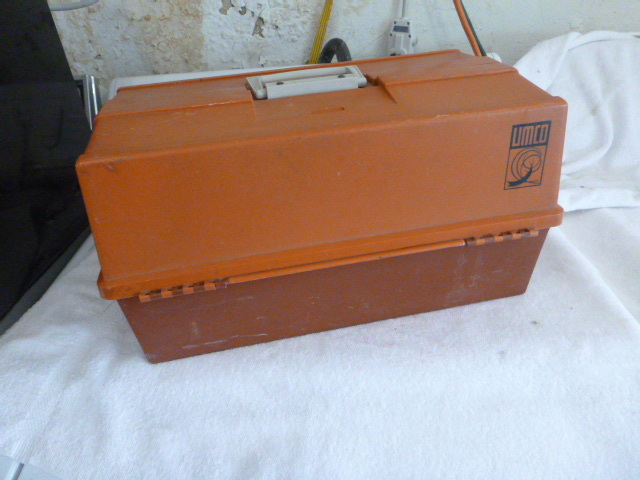 lot 62 image: UMCO Flip-Top Tackle Box