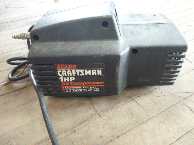 lot 80 image: SearsCraftsman Air Compressor