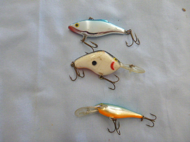 lot 106 image: 3 Hard Baits Lures