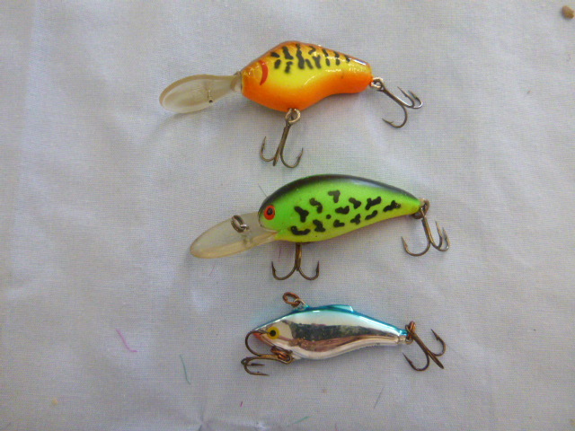 lot 111 image: 3 Hard Baits Lures
