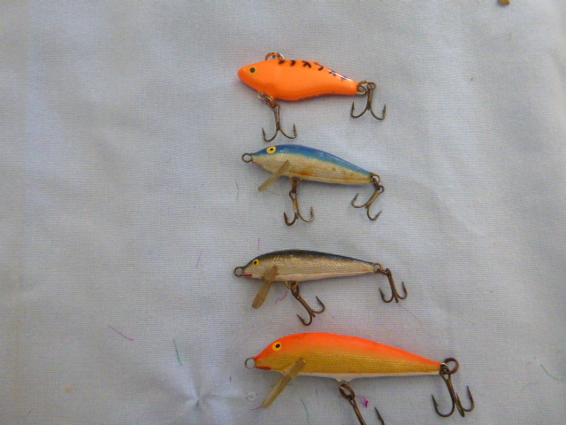 lot 112 image: 4 Hard Bait Lures