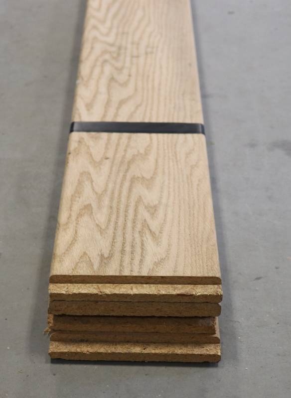 lot 20 image: Door Jam Trim