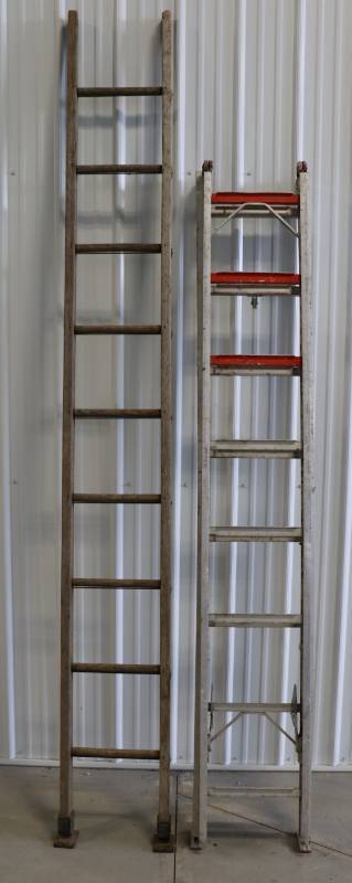 lot 31 image: Wood Ladder & Extension Ladder