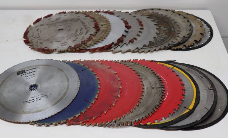 lot 36 image: Approx (17) 10 Saw Blades
