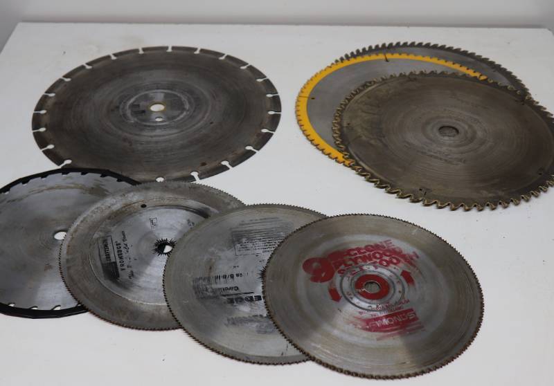 lot 37 image: Misc Saw Blades