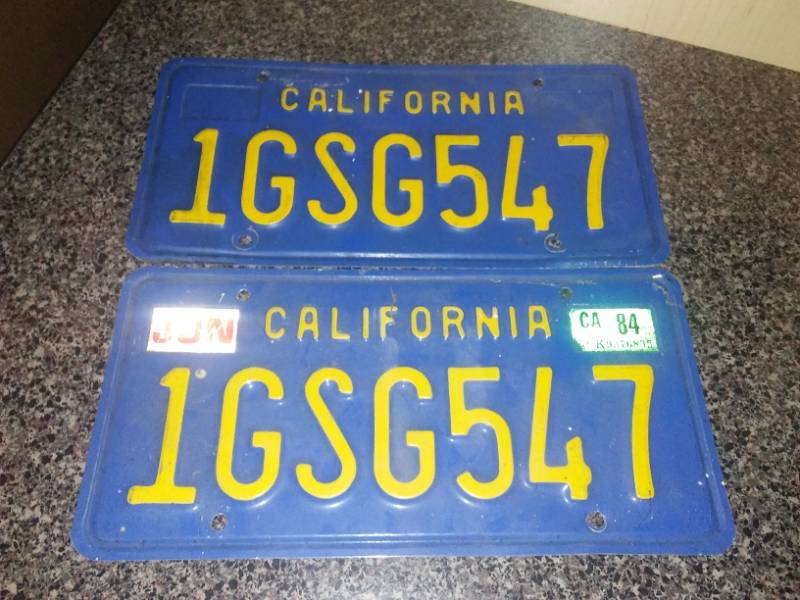 lot 15 image: Two matching California blue license plates - 80s.