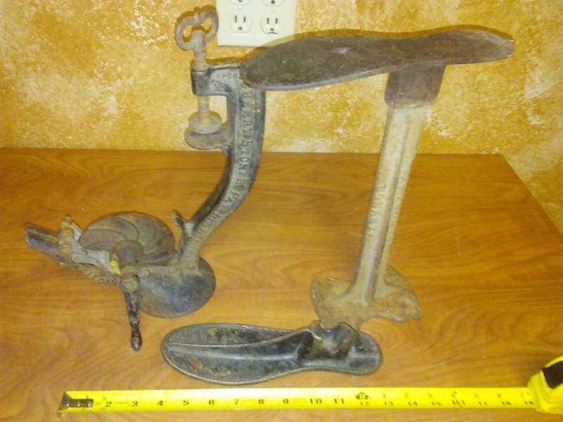 lot 26 image: Cherry Pitter - Stoner and Cobbler shoemaker cast & lasts.