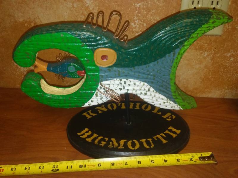 lot 36 image: Knothole Big Mouth painted wood fish art.