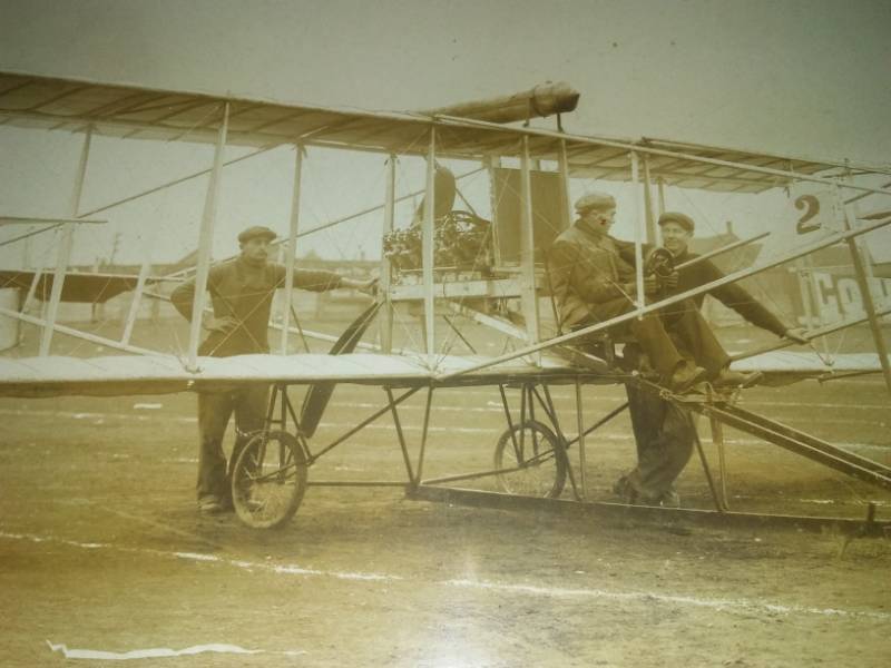lot 84 image: Original Aviation photos - 4.